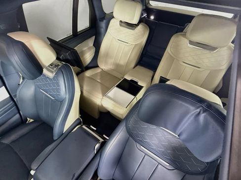 Certified 2025 Land Rover Range Rover SV AWD/4WD image 14