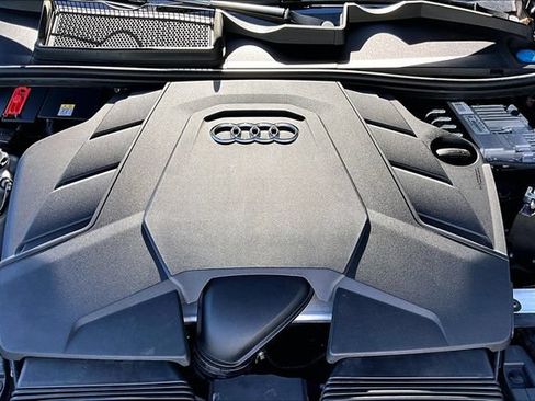 Used 2019 Audi Q8 Prestige AWD/4WD image 30