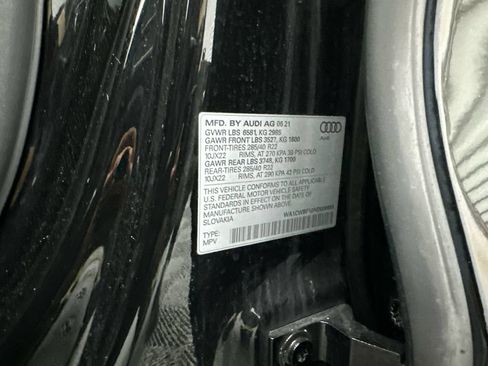 Used 2022 Audi SQ8 Prestige AWD/4WD image 37