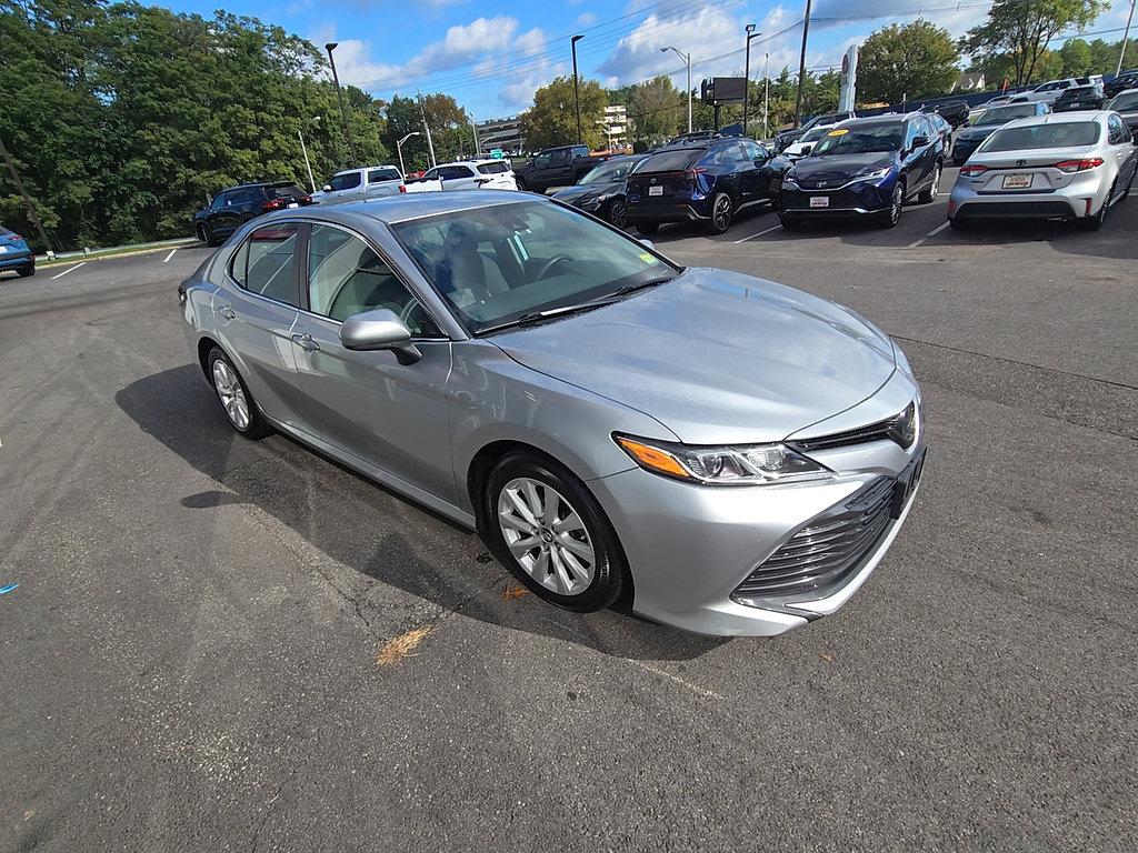Used 2019 Toyota Camry LE FWD image 16