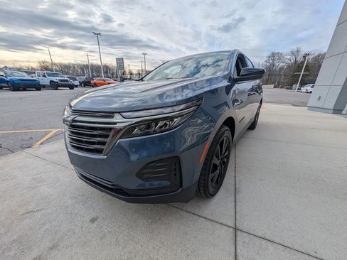 Used 2024 Chevrolet Equinox LS w/ LS Convenience Package image 8