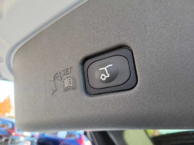 Used 2025 Lincoln Nautilus Reserve AWD/4WD image 30