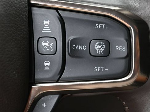 Used 2025 RAM 1500 Limited AWD/4WD image 21