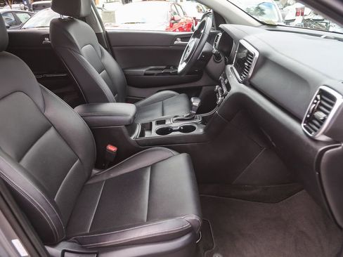 Used 2022 Kia Sportage EX image 15