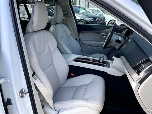 Used 2023 Volvo XC90 B6 Plus w/ Protection Package Premier image 8