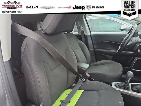 Used 2020 Jeep Compass Sport w/ Cold Weather Group AWD/4WD image 17