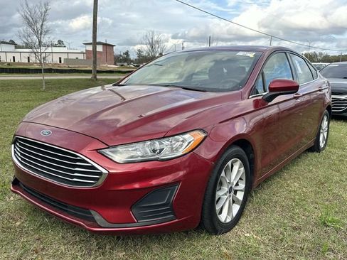 Used 2019 Ford Fusion SE image 4