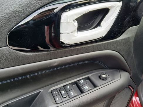 New 2026 Jeep Compass Latitude image 12