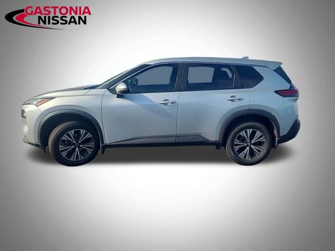 Used 2022 Nissan Rogue SV image 7
