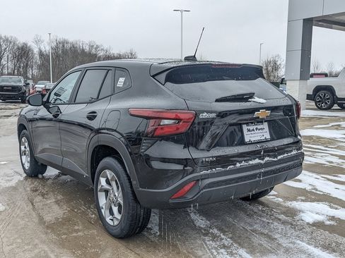New 2026 Chevrolet Trax LS w/ LS Convenience Package image 8