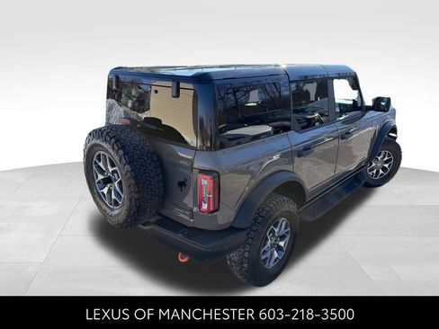 Used 2025 Ford Bronco Badlands image 6