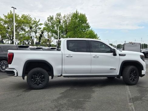 Used 2024 GMC Sierra 1500 AT4 w/ Technology Package image 3