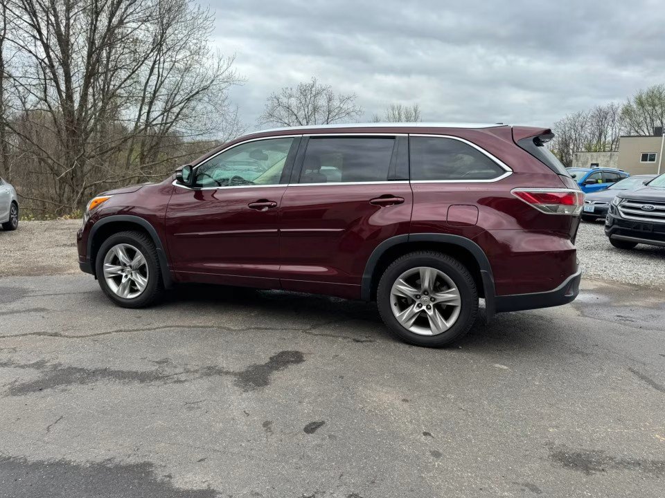 Used 2015 Toyota Highlander Limited Platinum AWD/4WD image 10