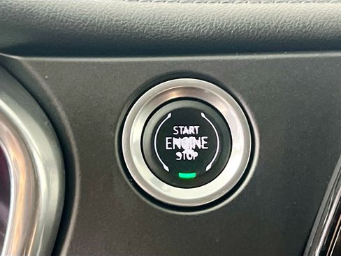 Used 2019 Chevrolet Blazer LT w/ Sound & Technology Package FWD image 22