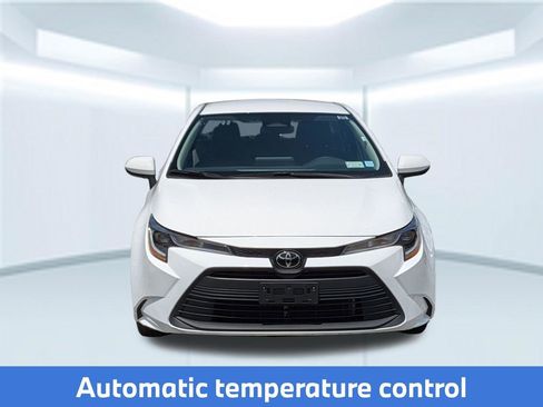 Used 2024 Toyota Corolla LE FWD image 12