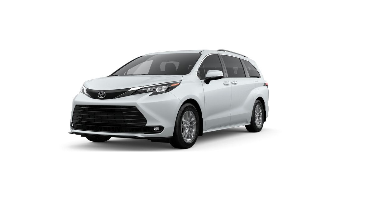 Certified 2026 Toyota Sienna XLE FWD image 31
