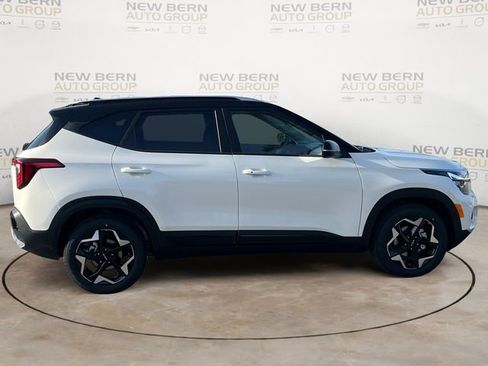 New 2026 Kia Seltos S FWD image 6