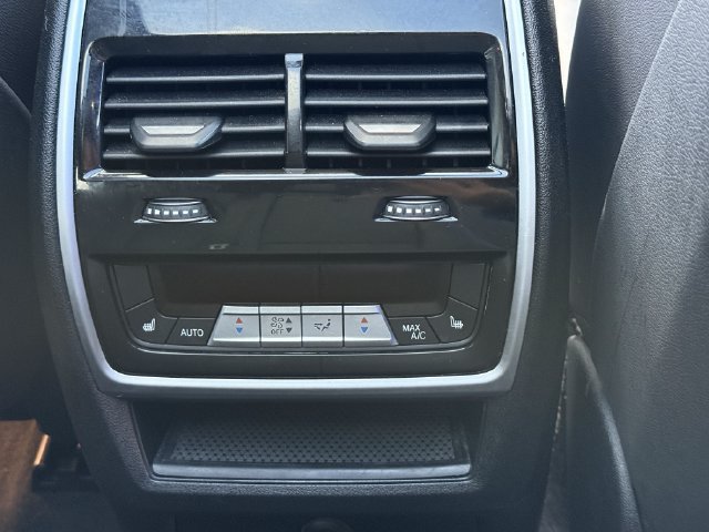 Used 2021 BMW X5 xDrive40i w/ Executive Package 2 AWD/4WD image 29