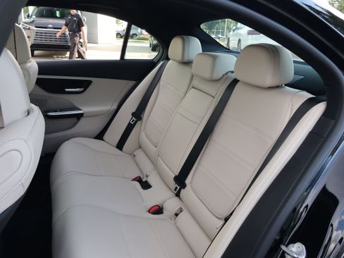Used 2023 Mercedes-Benz C 300 Sedan image 31