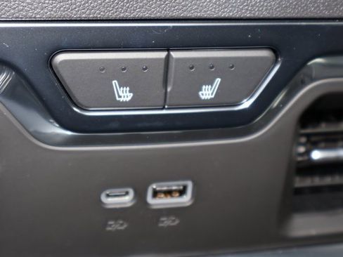 New 2026 GMC Sierra 1500 Denali w/ Denali Reserve Package image 14