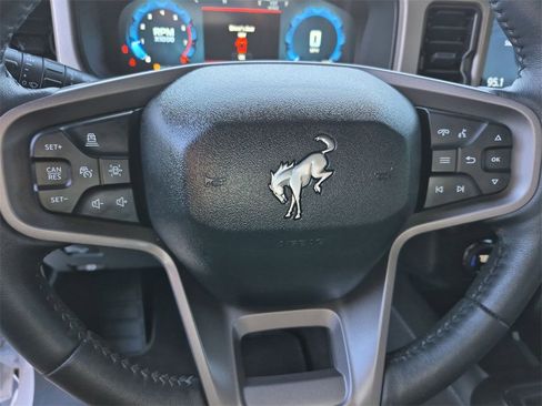 Used 2025 Ford Bronco Outer Banks image 28