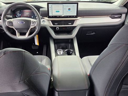 New 2026 Ford Explorer Active image 14