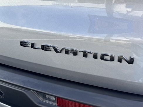 Used 2025 GMC Acadia Elevation image 7