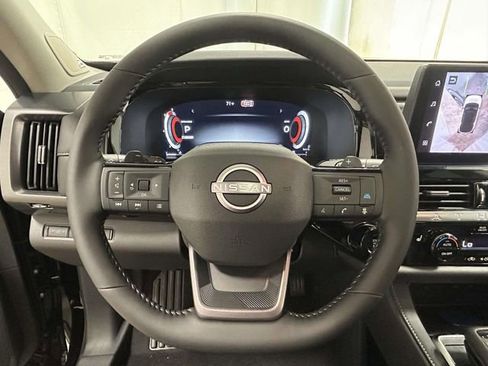 New 2026 Nissan Pathfinder SL FWD image 21