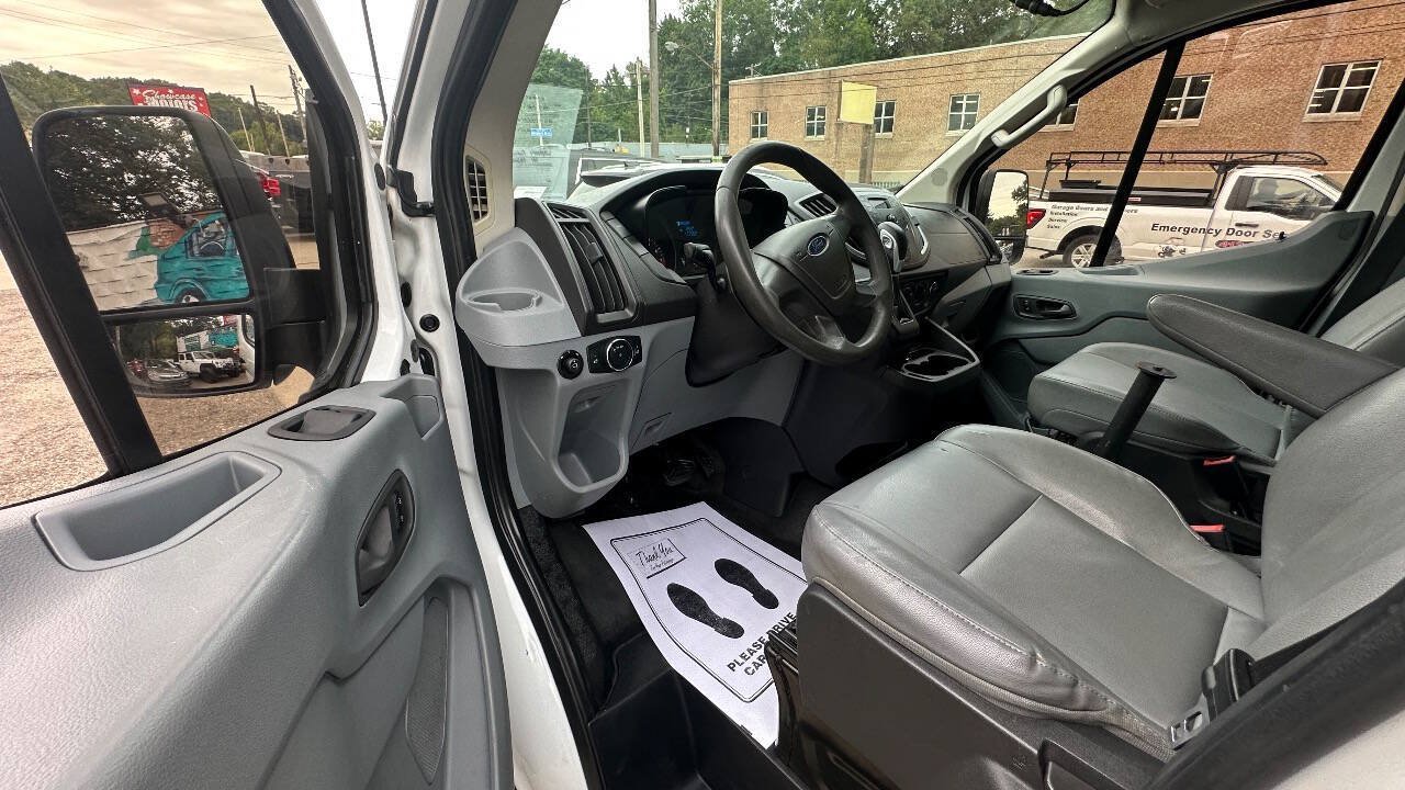 Used 2015 Ford Transit 250 130 Low Roof RWD image 10