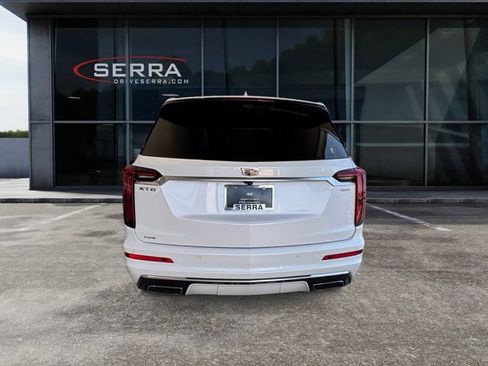 Certified 2022 Cadillac XT6 Premium Luxury w/ Technology Package AWD/4WD image 3