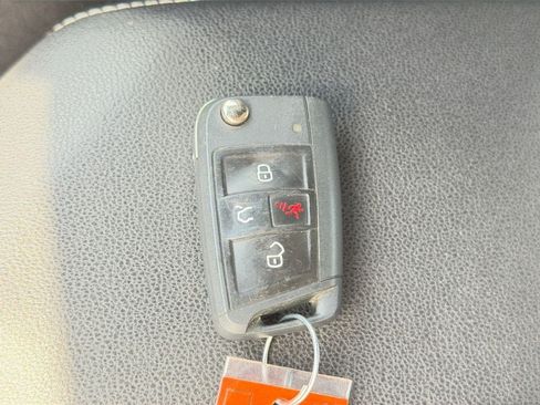 Used 2025 Volkswagen Jetta Sport FWD image 31