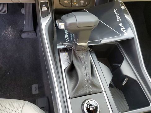 New 2026 Kia Sorento S FWD image 29
