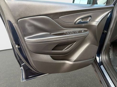 Used 2022 Buick Encore Preferred w/ Safety Package FWD image 17