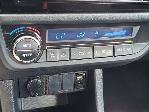 Used 2016 Toyota Corolla S FWD image 21