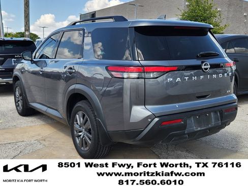 Used 2022 Nissan Pathfinder SV FWD image 3
