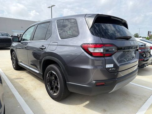 Used 2025 Honda Pilot EX-L image 5