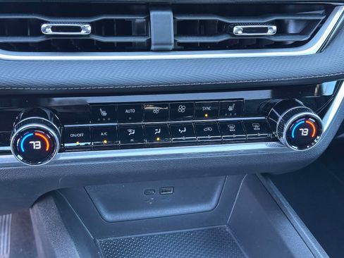 Used 2025 Chevrolet Equinox LT w/ Convenience Package II image 30