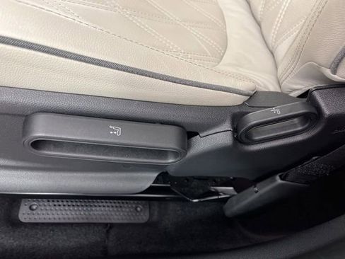 Used 2023 MINI Cooper Countryman S w/ Signature Upholstery Package image 32