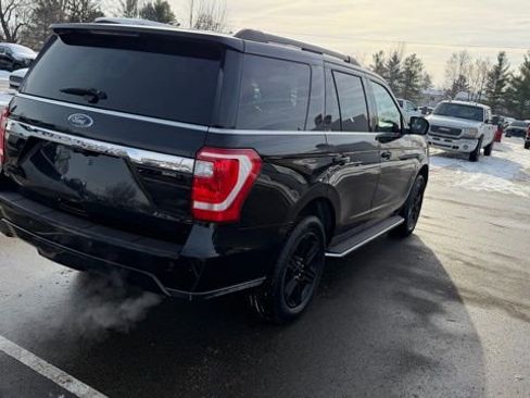 Used 2021 Ford Expedition XLT image 9
