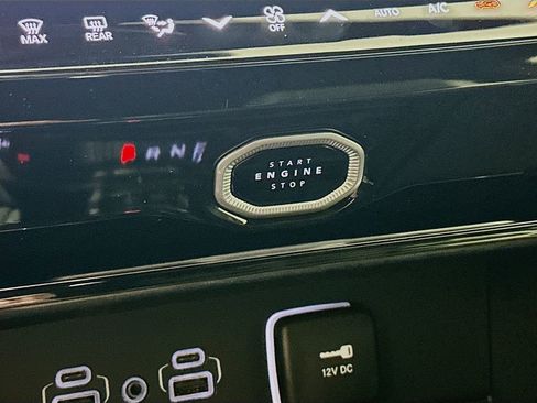 New 2026 Jeep Grand Cherokee Altitude AWD/4WD image 19