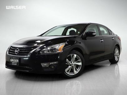 Used 2013 Nissan Altima 2.5 SL w/ Technology Pkg