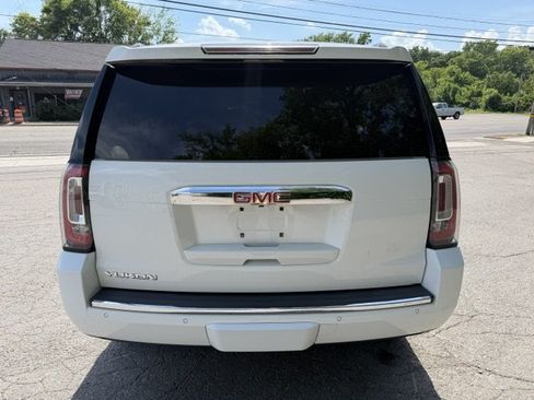 Used 2019 GMC Yukon Denali w/ Denali Ultimate Package RWD image 5