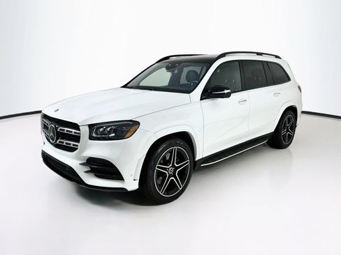 Used 2023 Mercedes-Benz GLS 580 4MATIC image 3