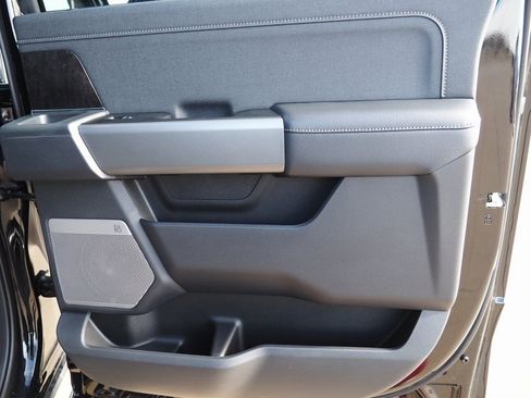 New 2026 Ford F350 Lariat w/ Black Appearance Package image 38