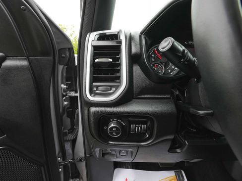 Used 2025 RAM 1500 Big Horn AWD/4WD image 17