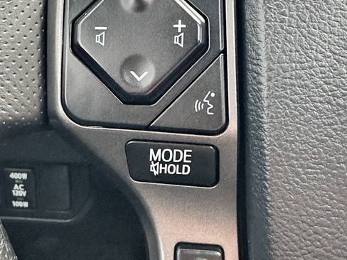 Used 2020 Toyota Tacoma TRD Off-Road w/ TRD Premium Off Road Package AWD/4WD image 39