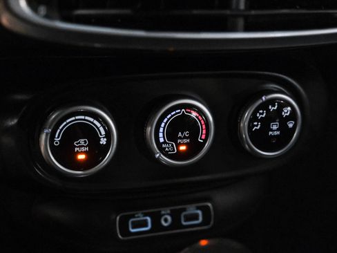 Used 2018 FIAT 500X Trekking FWD image 23