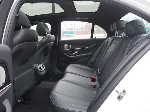 Used 2022 Mercedes-Benz E 450 4MATIC Sedan image 39