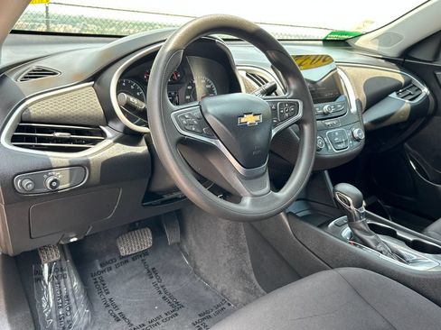 Used 2022 Chevrolet Malibu LS FWD image 7