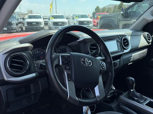 Used 2017 Toyota Tacoma SR5 w/ Tow Package image 11